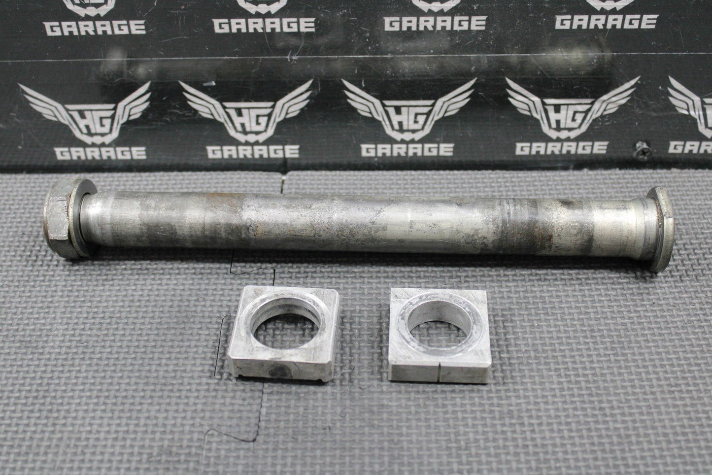 2013 HONDA CRF250R OEM REAR AXLE BACK WHEEL RIM PIVOT BOLT BLOCKS 42301 - KRN - A30 - hggarage