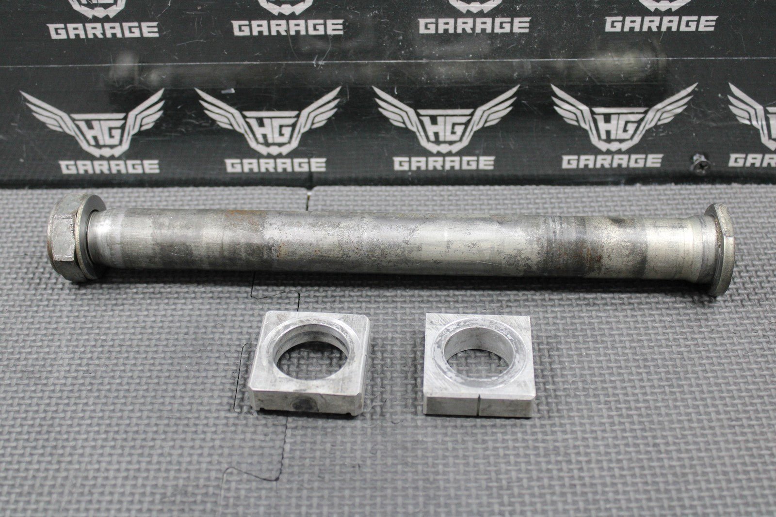 2013 HONDA CRF250R OEM REAR AXLE BACK WHEEL RIM PIVOT BOLT BLOCKS 42301 - KRN - A30 - hggarage