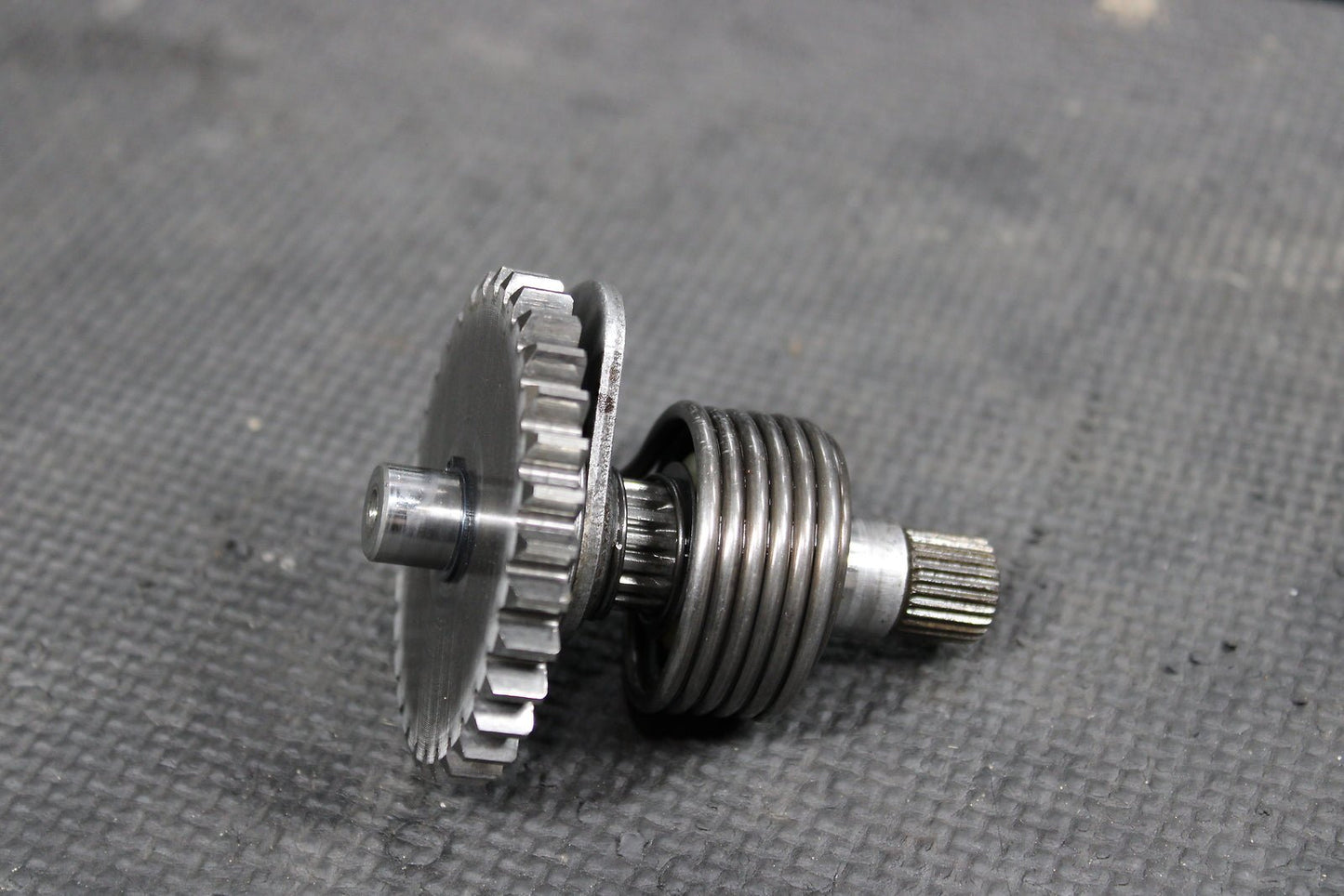 2005 Kawasaki KX100 KX85 OEM Kickstart Kick Start Shaft W Idler Gear Assembly - hggarage