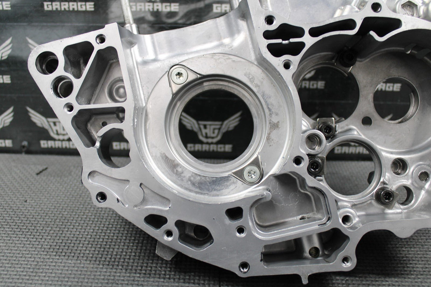2008 HONDA CRF250R OEM RIGHT ENGINE CRANKCASE CRANK CASE 11100 - KRN - A10 GOOD! - hggarage
