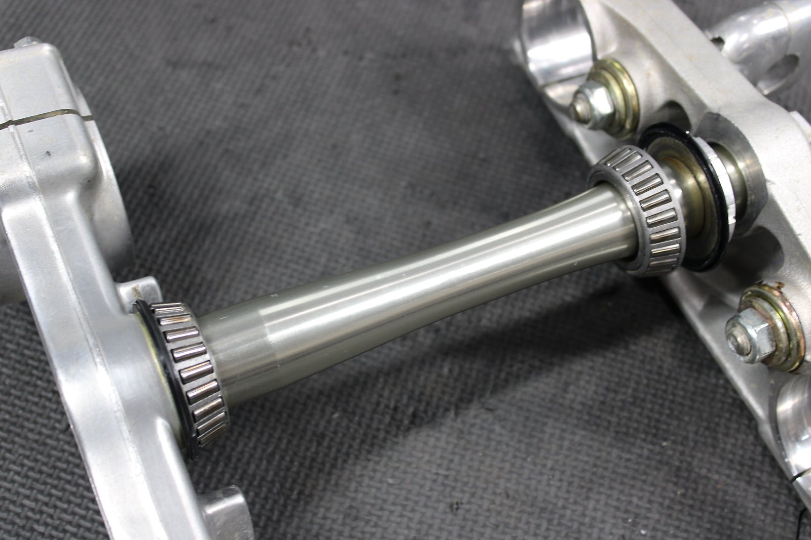 2003 Honda CRF450R OEM Front Forks Lower Upper Triple Tree Stem - hggarage
