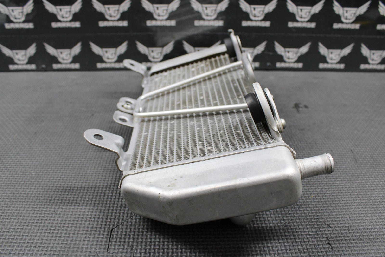 2009 07 - 09 YAMAHA YZ450F OEM LEFT SIDE RADIATOR COOLER RADIATORS 2S2 - 1240A - 70 - 00 - hggarage