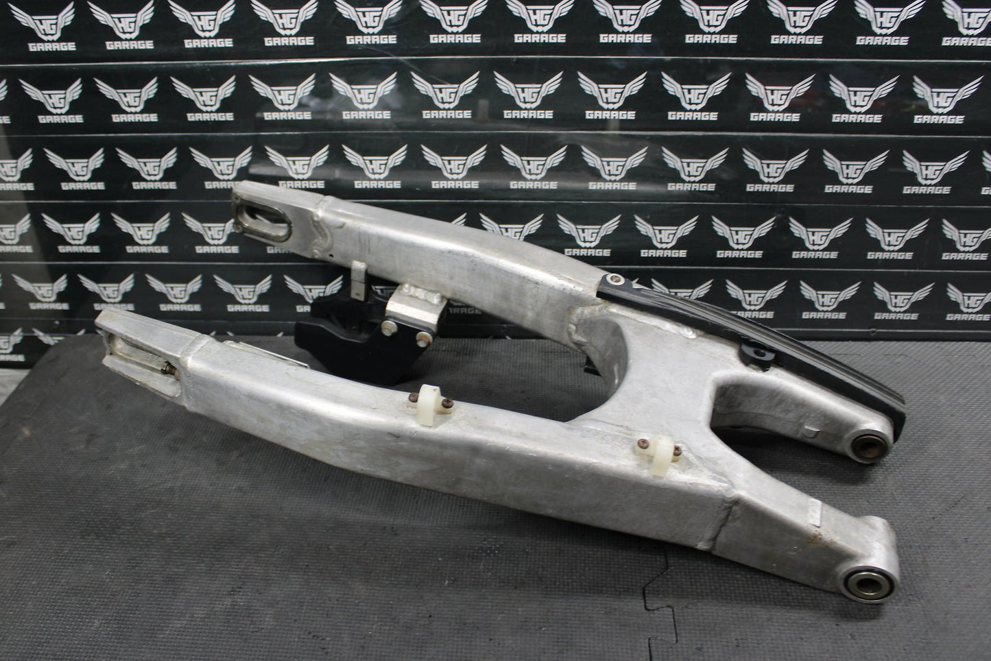 2007 KAWASAKI KLX450R KX450F OEM SWINGARM SWING ARM SUSPENSIION ASSEMBLY - hggarage