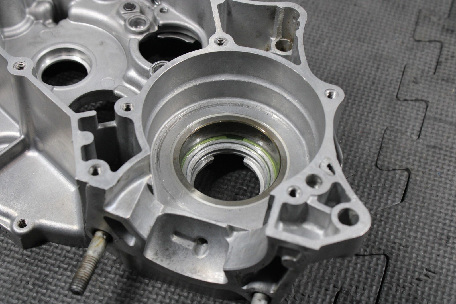 2012 KAWASAKI 08 - 13 KX85 OEM LEFT RIGHT ENGINE MOTOR CRANKCASE CASES BLOCK - hggarage