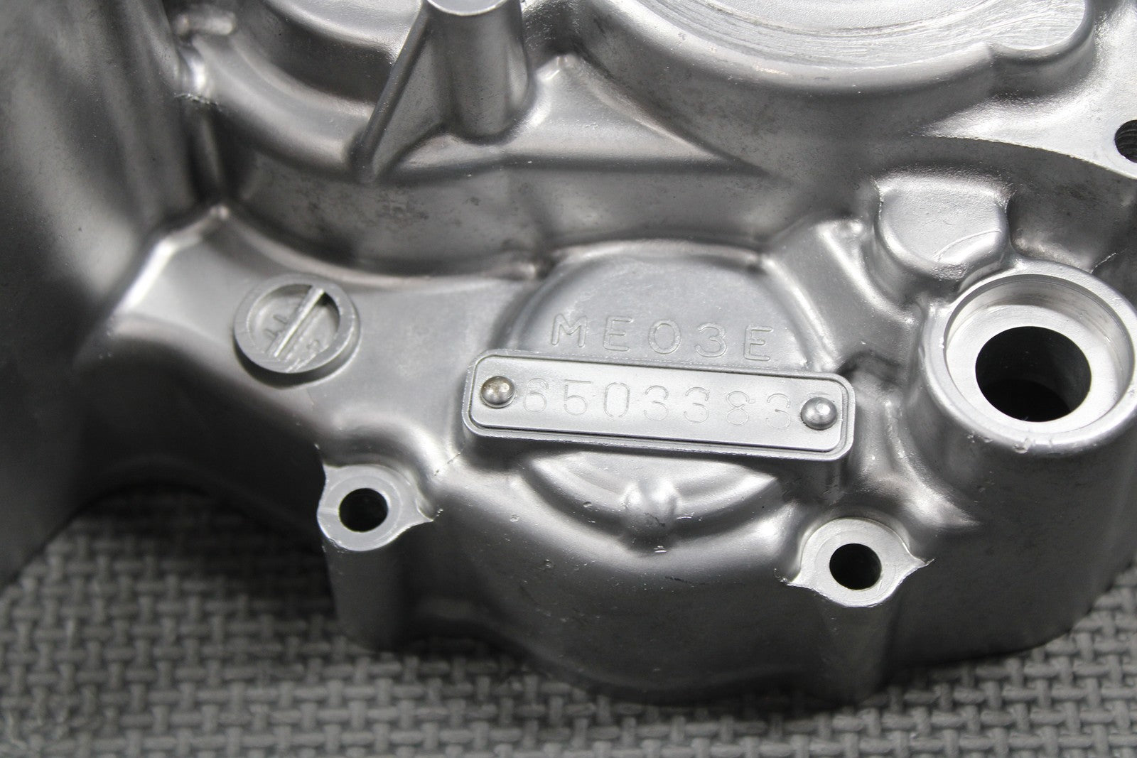 2003 HONDA CR250R OEM LEFT ENGINE CRANKCASE CRANK CASE BLOCK 04922 - KZ3 - L31 NICE! - hggarage