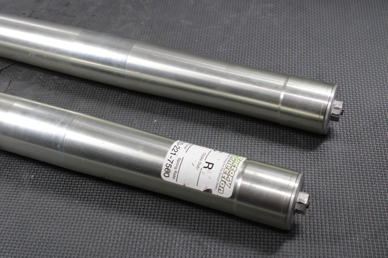 2002 YAMAHA YZ250 OEM RIGHT LEFT FRONT SUSPENSION FORKS SHOCKS 5NX - 23102 - 00 - 00 - hggarage