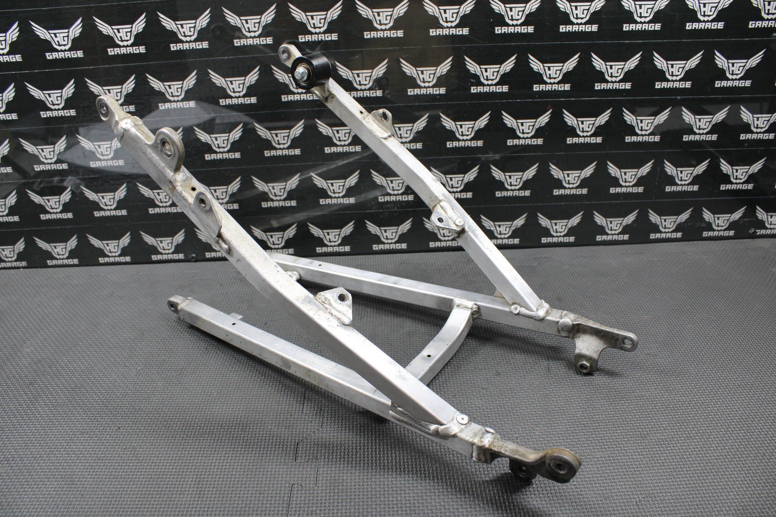 2010 2011 YAMAHA YZ250F OEM REAR BACK SUB FRAME SUBFRAME RAIL 17D - 21190 - 00 - 00 - hggarage