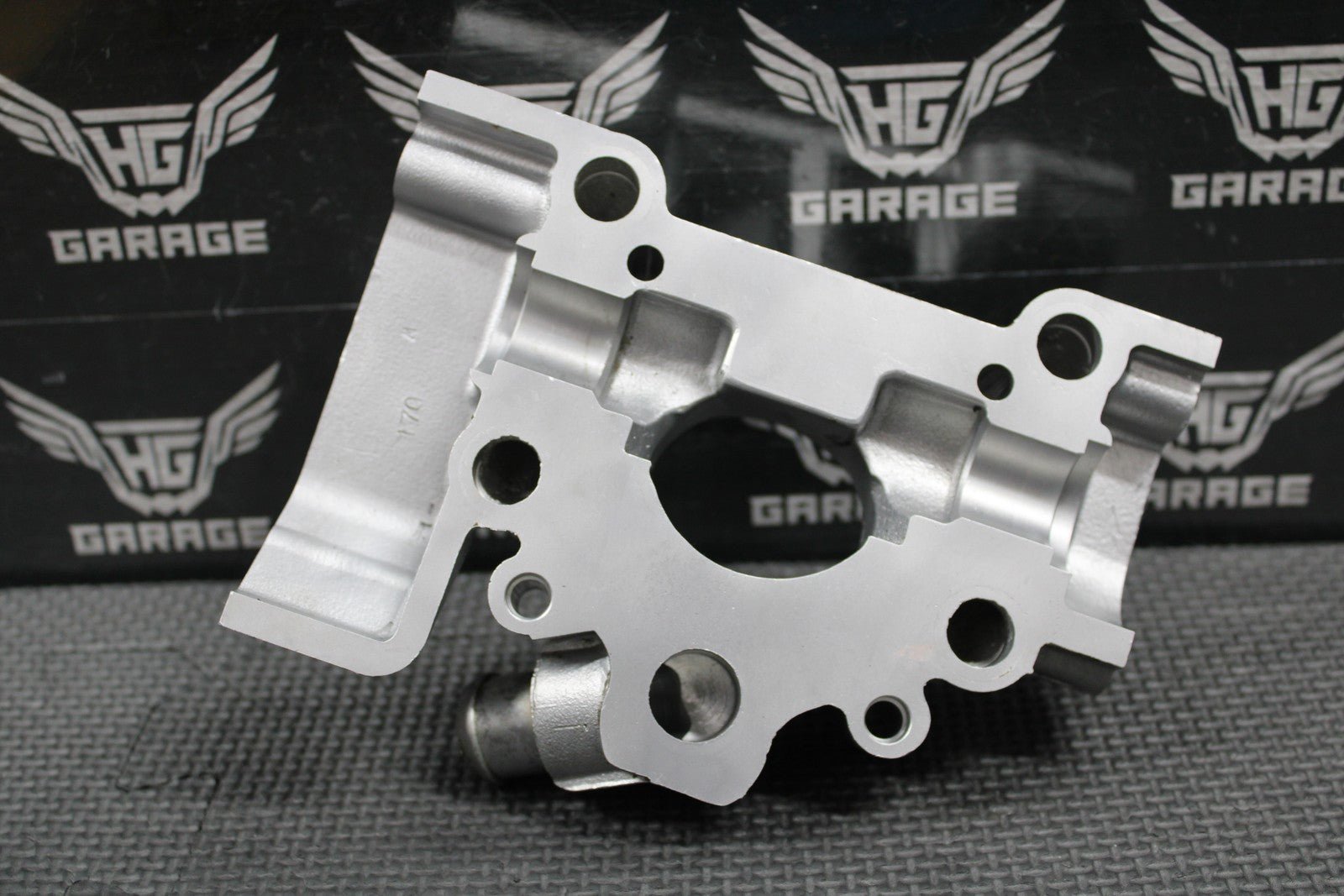 2001 01 - 03 HUSQVARNA CR250 WR250 OEM CYLINDER POWERVALVE EXHUAST COVER OUTLET - hggarage