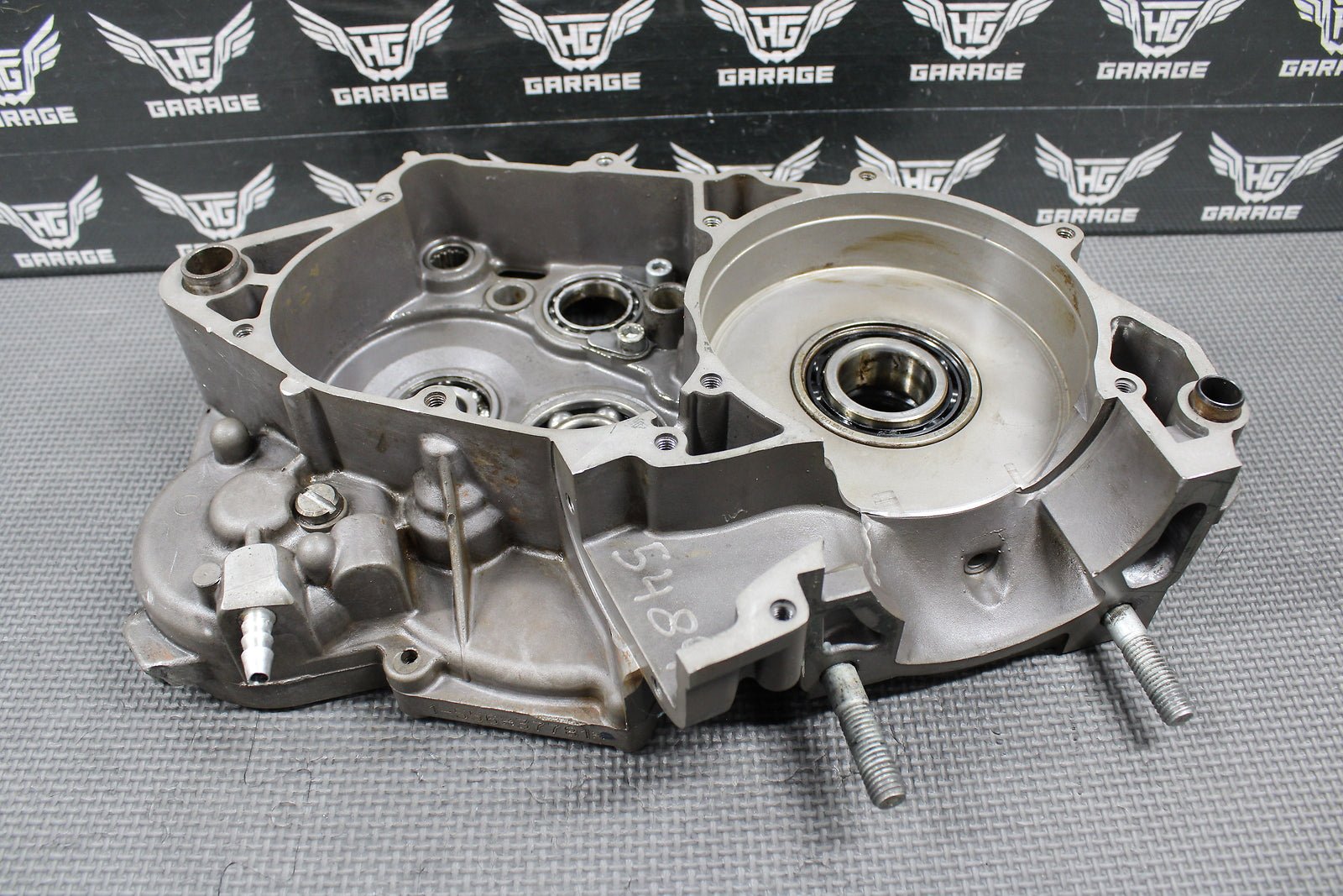 2001 KTM 300 EXC OEM LEFT RIGHT ENGINE MOTOR CRANKCASE CRANK CASES 54730000144 - hggarage