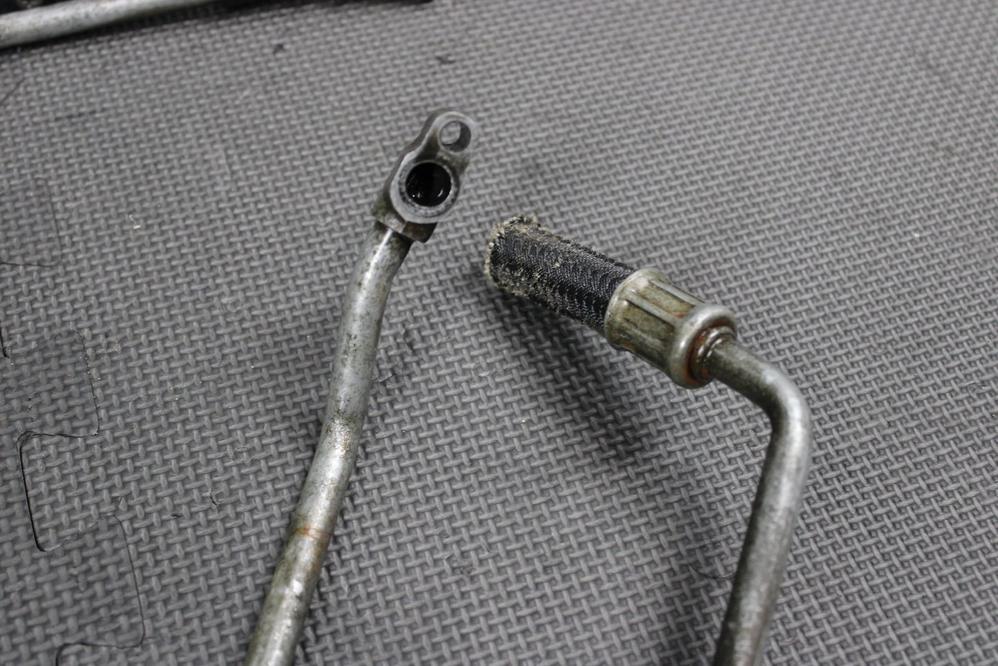1998 YAMAHA YZ400F OEM ENGINE MOTOR OIL HOSE PIPES ASSEMBLY 5BE - 13416 - 00 - 00 - hggarage