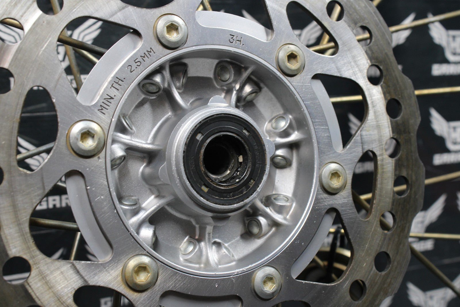 2014 KAWASAKI 11 - 21 KX100 OEM 19" BIG WHEEL FRONT WHEEL RIM HUB 41090 - 0103 - WC - hggarage