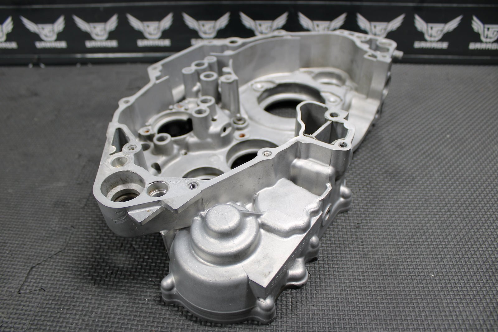 2002 Yamaha WR426F YZ426F OEM Right Side Crankcase Crank Case Half Bottom End - hggarage