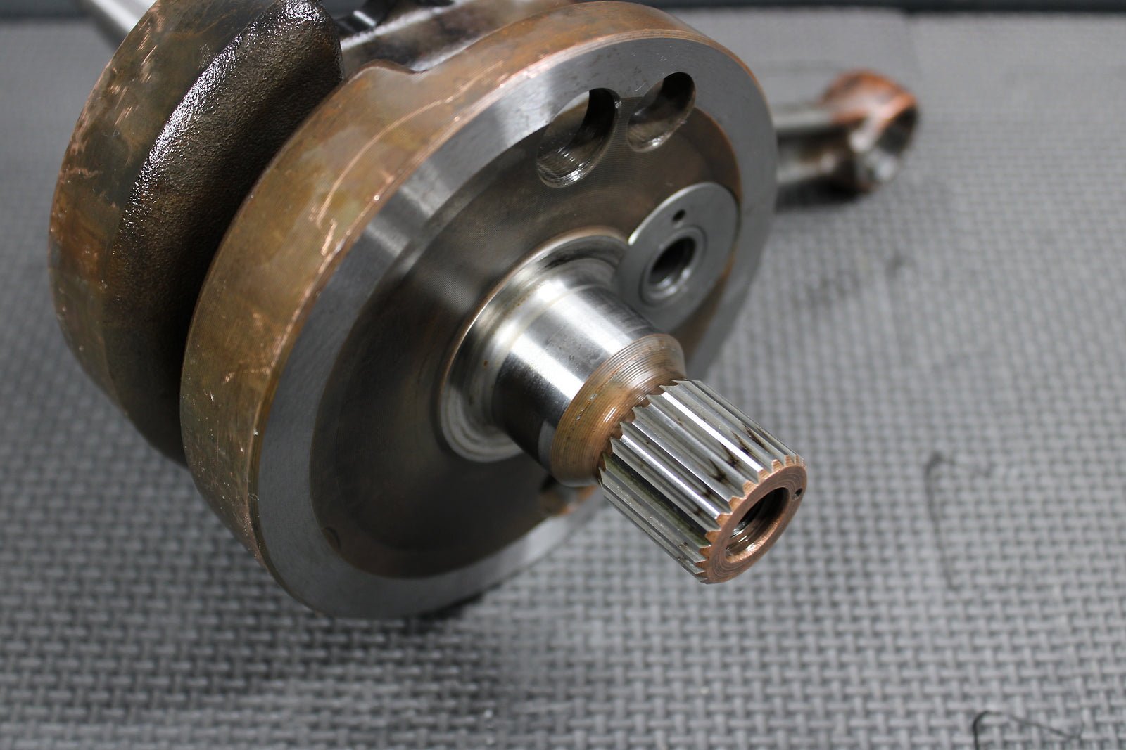 2006 HONDA CRF450R OEM ENGINE MOTOR CRANKSHAFT CRANK SHAFT 13000 - MEN - 850 - hggarage
