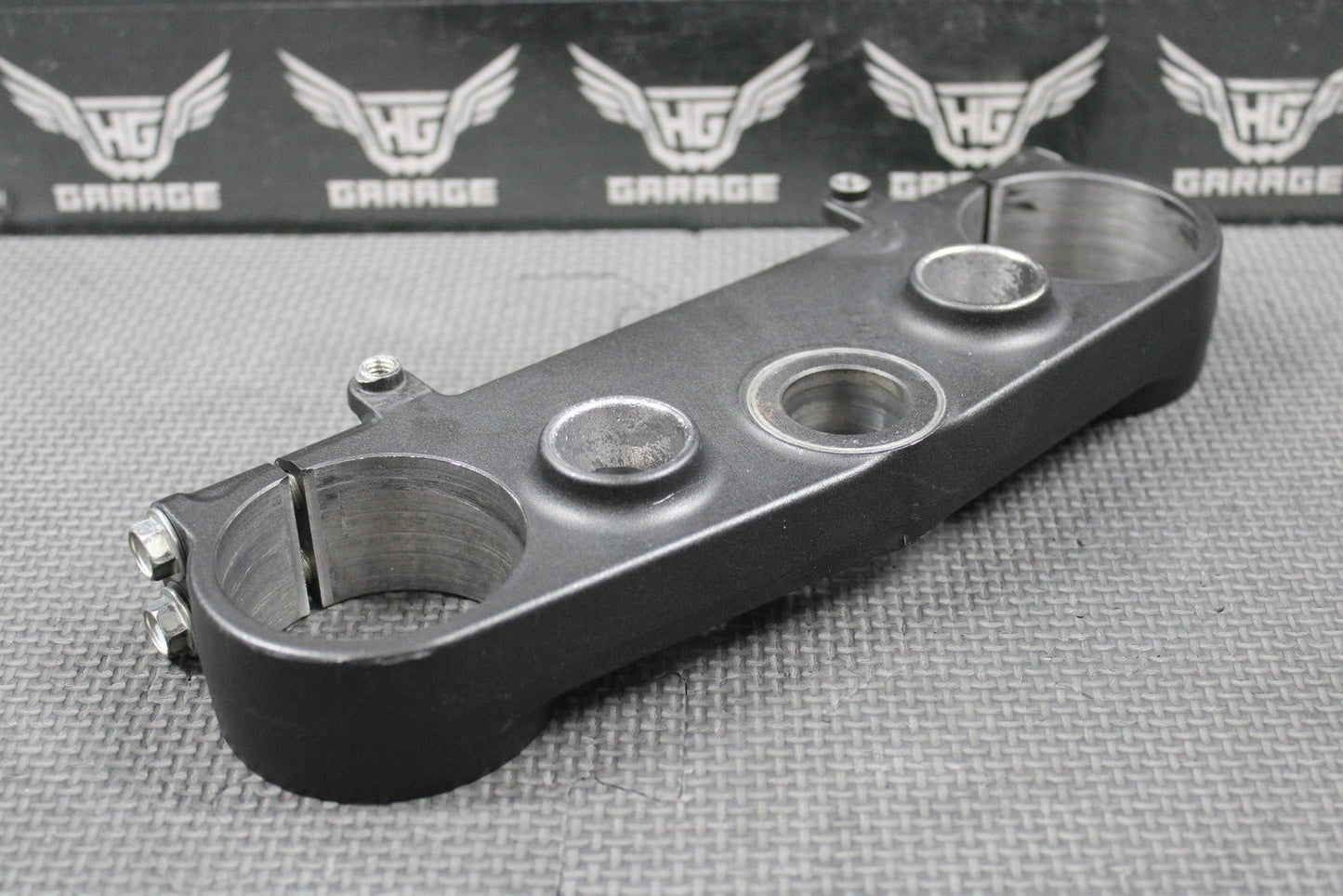 2019 SUZUKI RMZ250 OEM FRONT FORK UPPER TRIPLE TREE CLAMP BRACKET 51311 - 46K00 - hggarage