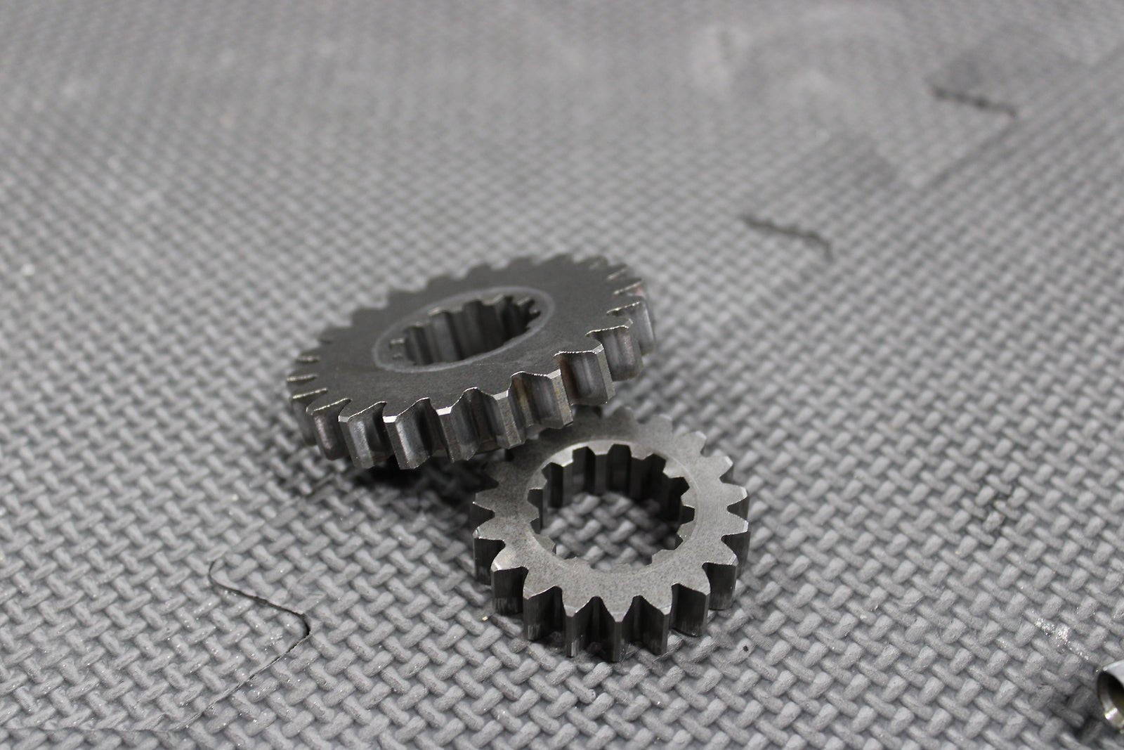 2006 Kawasaki KX450F OEM Engine Motor Crankshaft Balancer Gear 13041 - 0014 - hggarage
