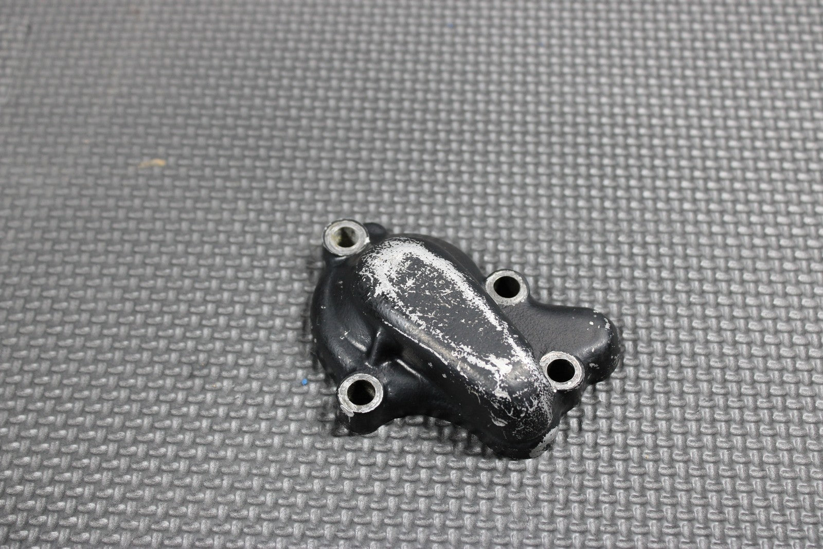 1991 86 - 95 HONDA CR80R OEM ENGINE MOTOR SIDE CLUTCH COVER 11330 - GS2 - 405 - hggarage