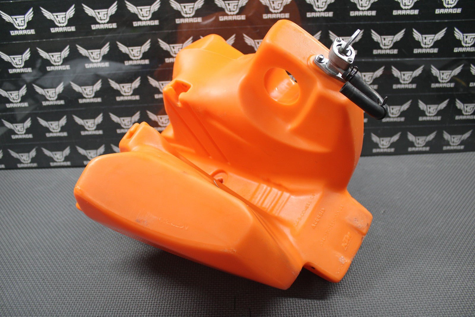 2007 KTM 04 - 06 450 560 OEM GAS FUEL TANK CELL PETROL RESERVOIR 10L 5940701300044 - hggarage