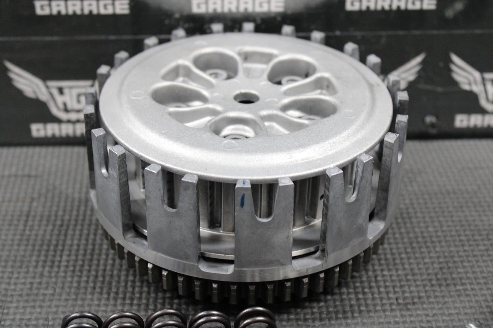 2010 09 - 13 YAMAHA YZ250F OEM CLUTCH W BASKET HUB PRESSURE PLATE 5XC - 16150 - 10 - 00 - hggarage