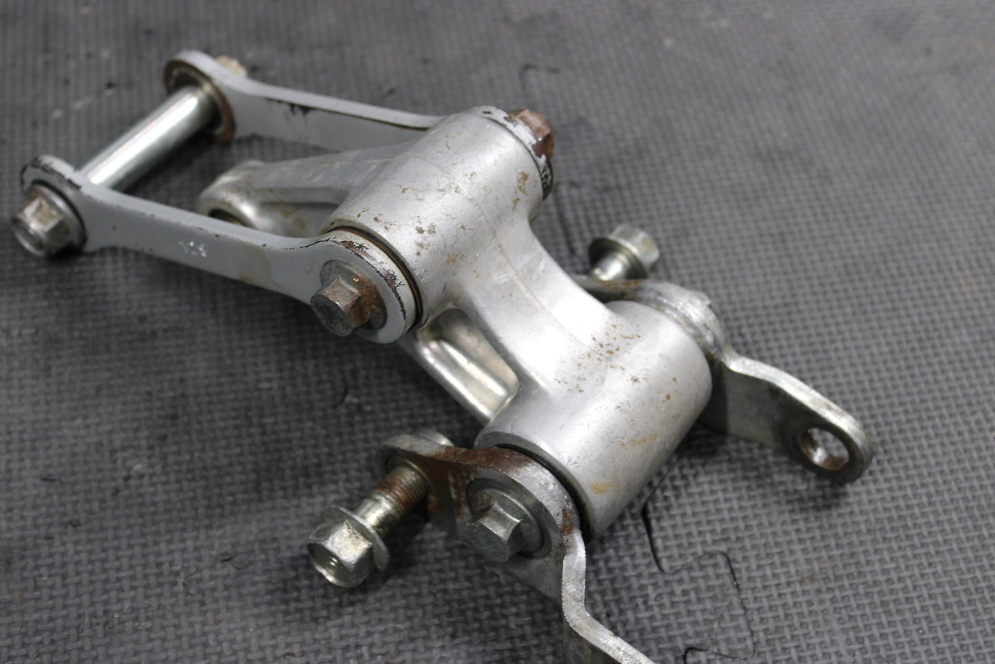 1991 Kawasaki KDX250 OEM Rear Shock Linkage Links 39007 - 1208 46102 - 1328 - hggarage