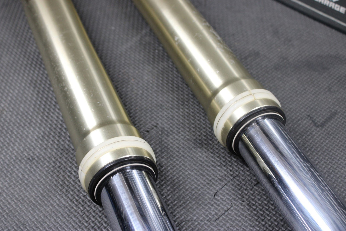 2005 YAMAHA YZ450F OEM RIGHT LEFT FRONT SUSPENSION FORKS SHOCKS 5XD - 23102 - 50 - 00 - hggarage