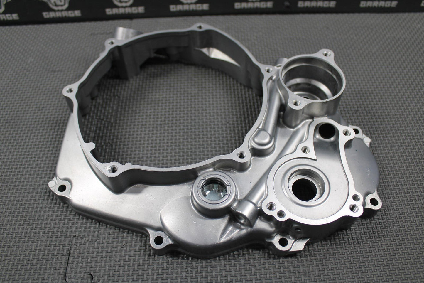 2020 YAMAHA 19 - 22 YZ250F OEM RIGHT CASE INNER CLUTCH COVER B7B - 15431 - 00 - 00 GOOD! - hggarage