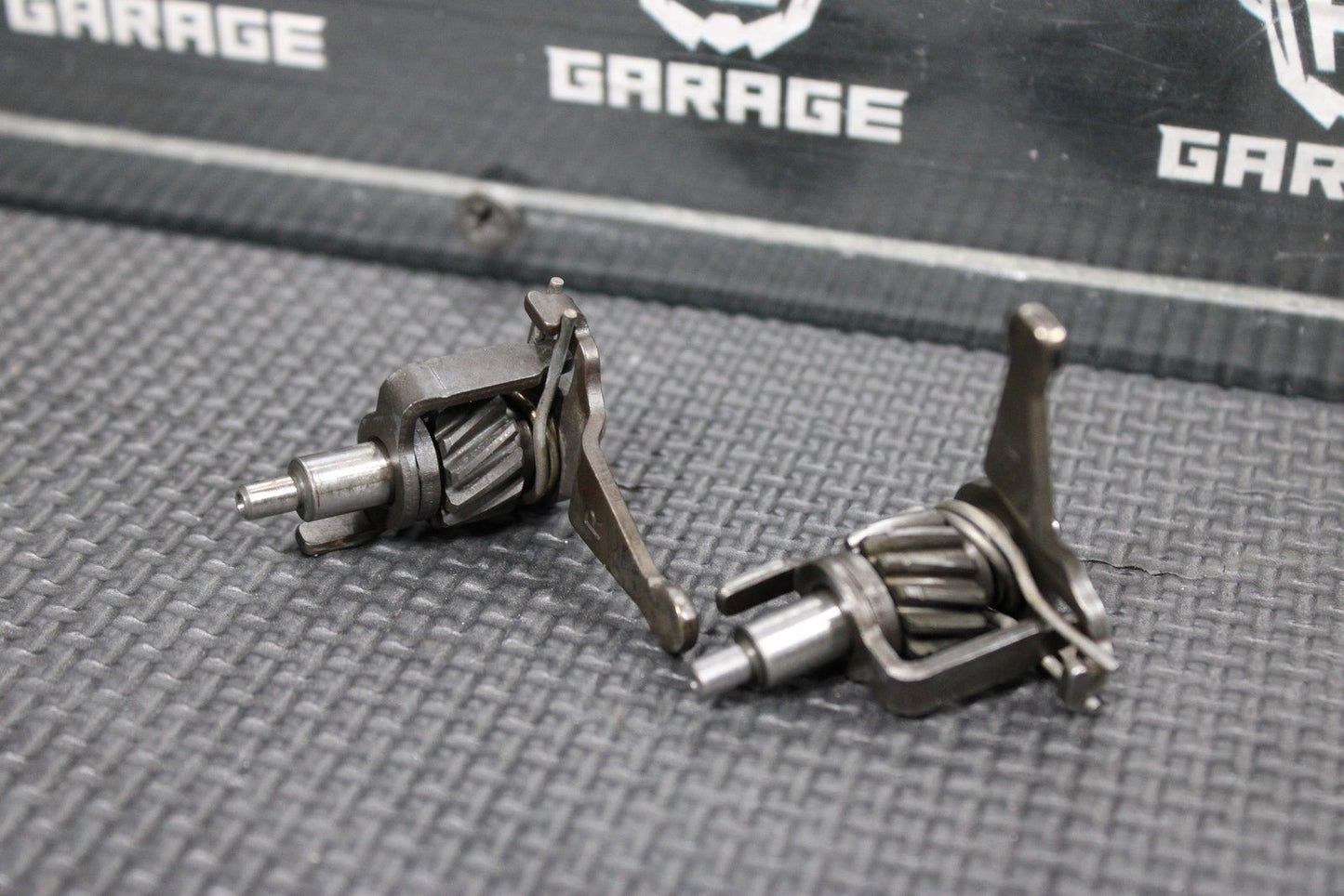 1998 HONDA CR125R 98 - 99 OEM ENGINE POWER VALVE POWERVALVE EXHAUST VALVE ASSEMBLY - hggarage
