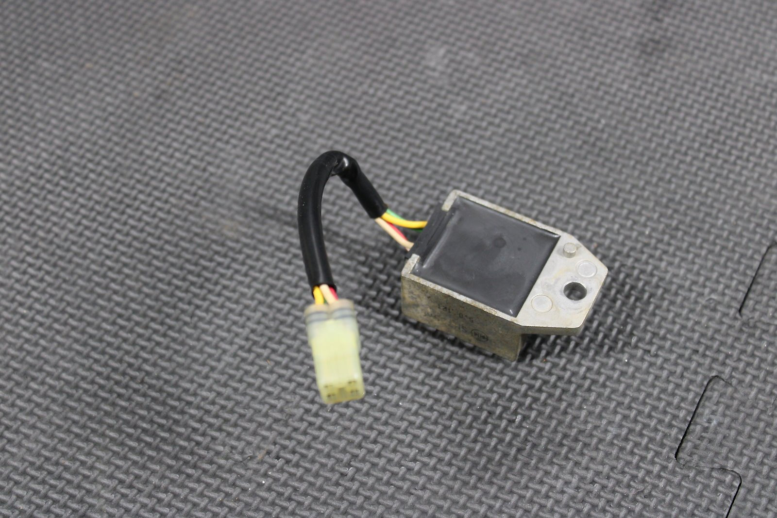 2006 HONDA CRF450X 05 - 09 / 12 - 17 OEM RECTIFIER VOLTAGE REGULATOR 31600 - MEY - 671 - hggarage