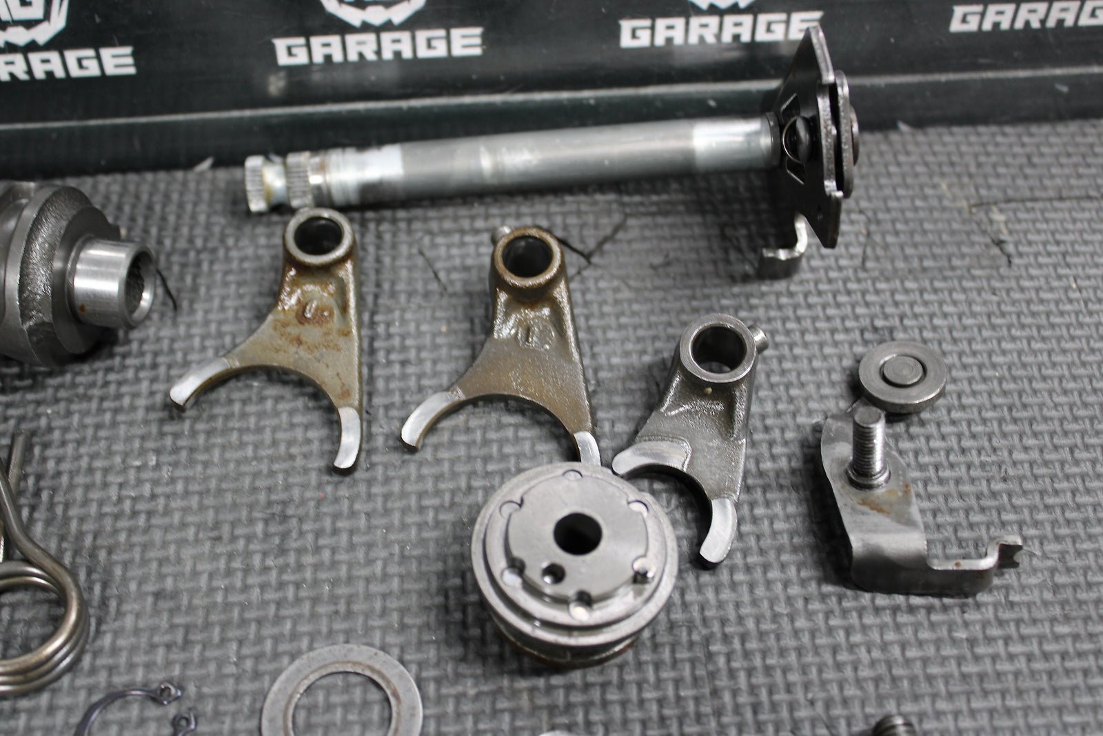 2002 KAWASAKI KX60 KX65 OEM ENGINE TRANSMISSION TRANNY ASSEMBLY GEARS - hggarage