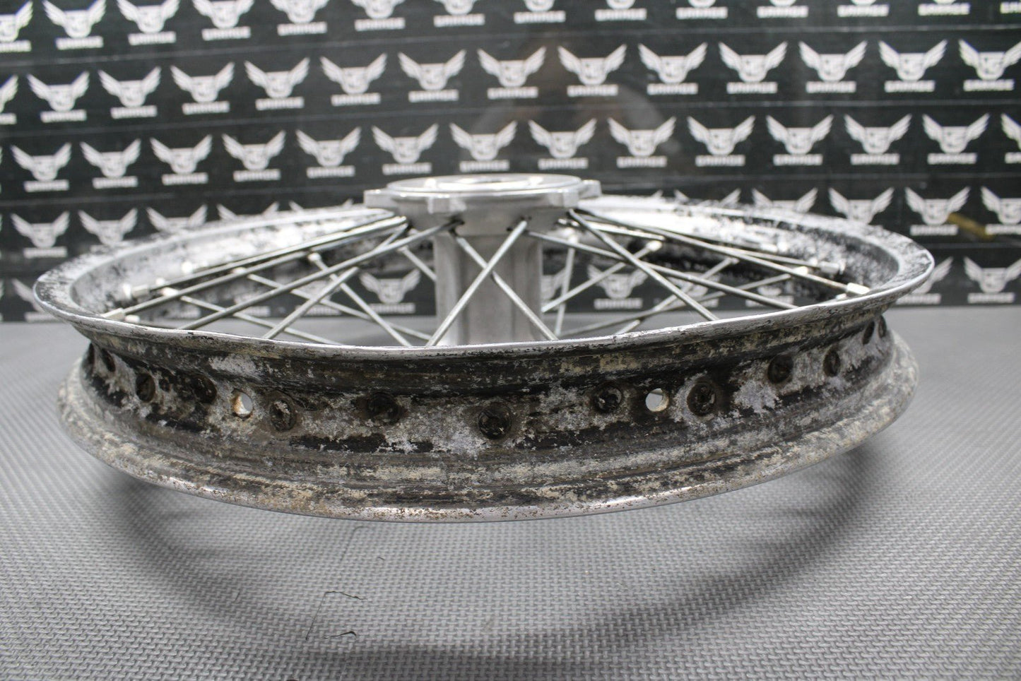 1999 SUZUKI 96 - 99 RM125 OEM 19" x 1.85" REAR BACK WHEEL RIM HUB 64111 - 43D00 - hggarage