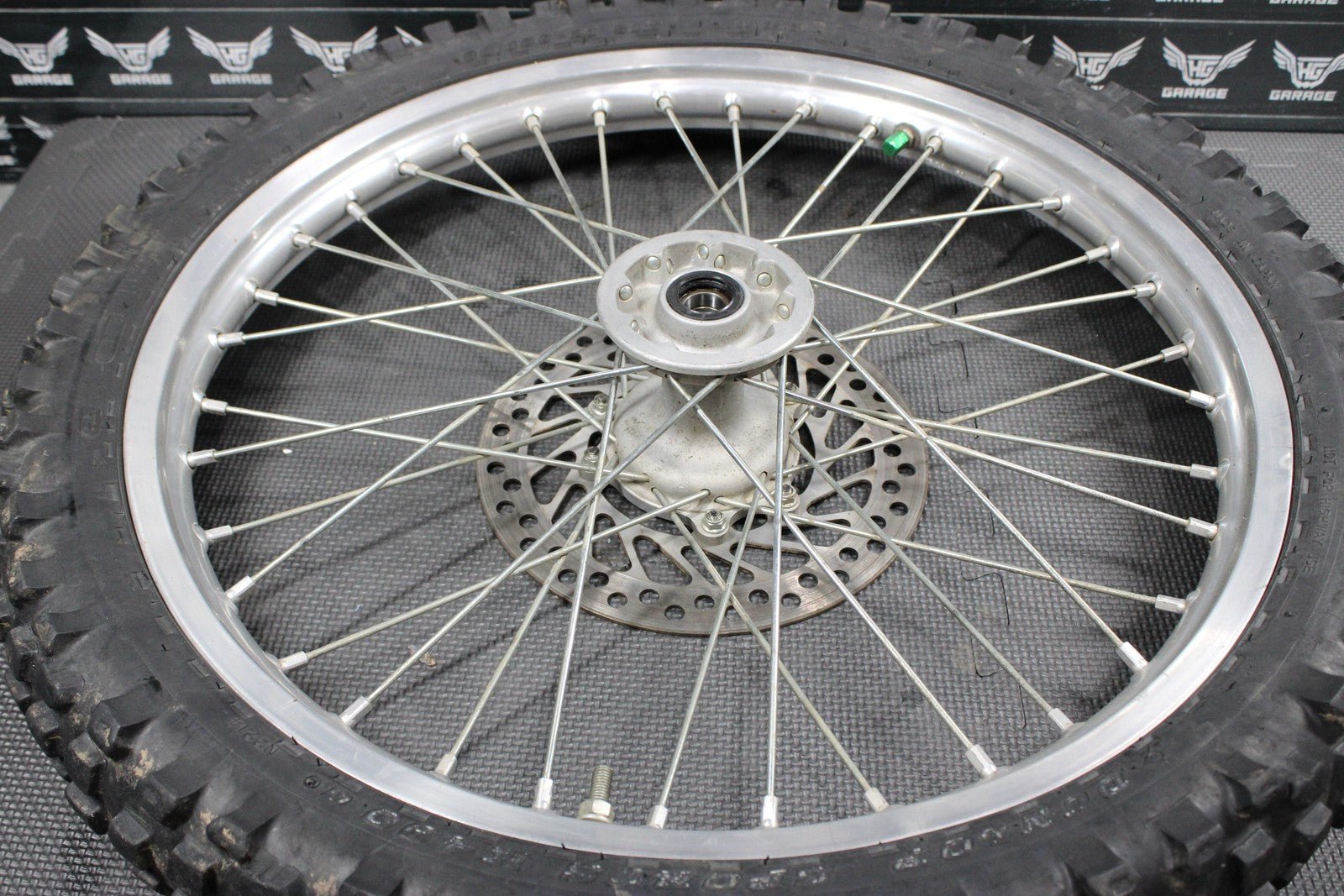 2002 HONDA 02 - 03 CR250R OEM FRONT WHEEL RIM HUB SPOKES ASSEMLBY 44650 - KZ3 - J40 - hggarage