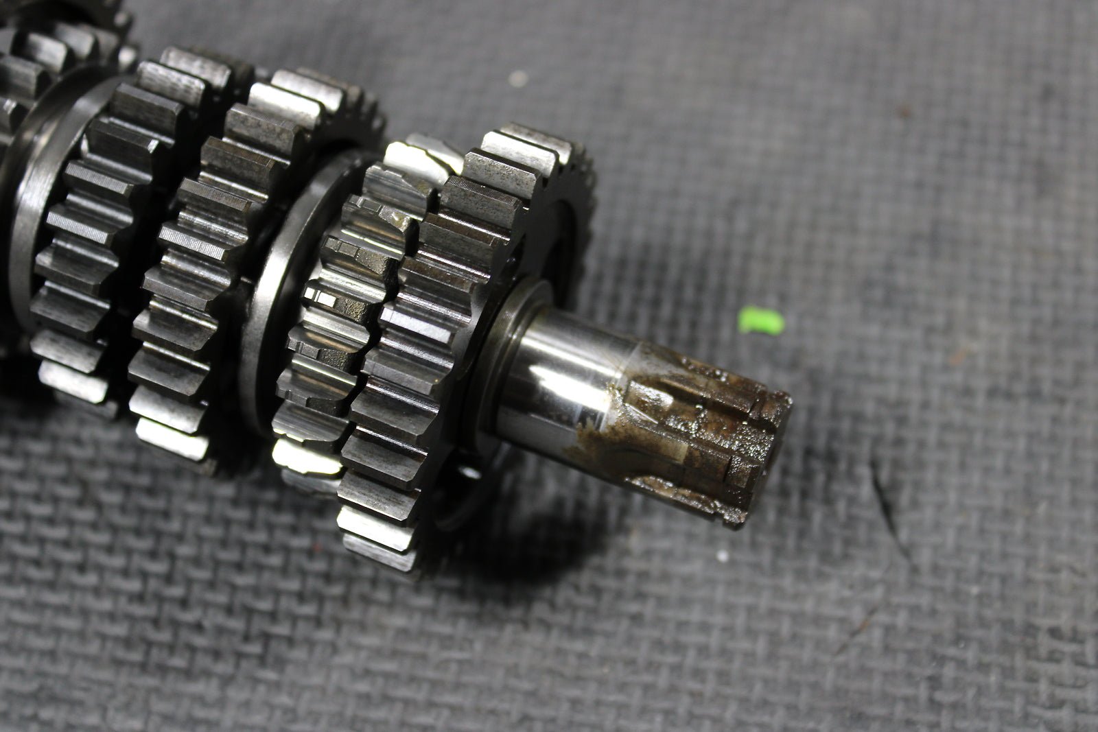 2001 KAWASAKI KX100 KX80 KX85 OEM ENGINE TRANSMISSION TRANNY ASSEMBLY GEARS - hggarage