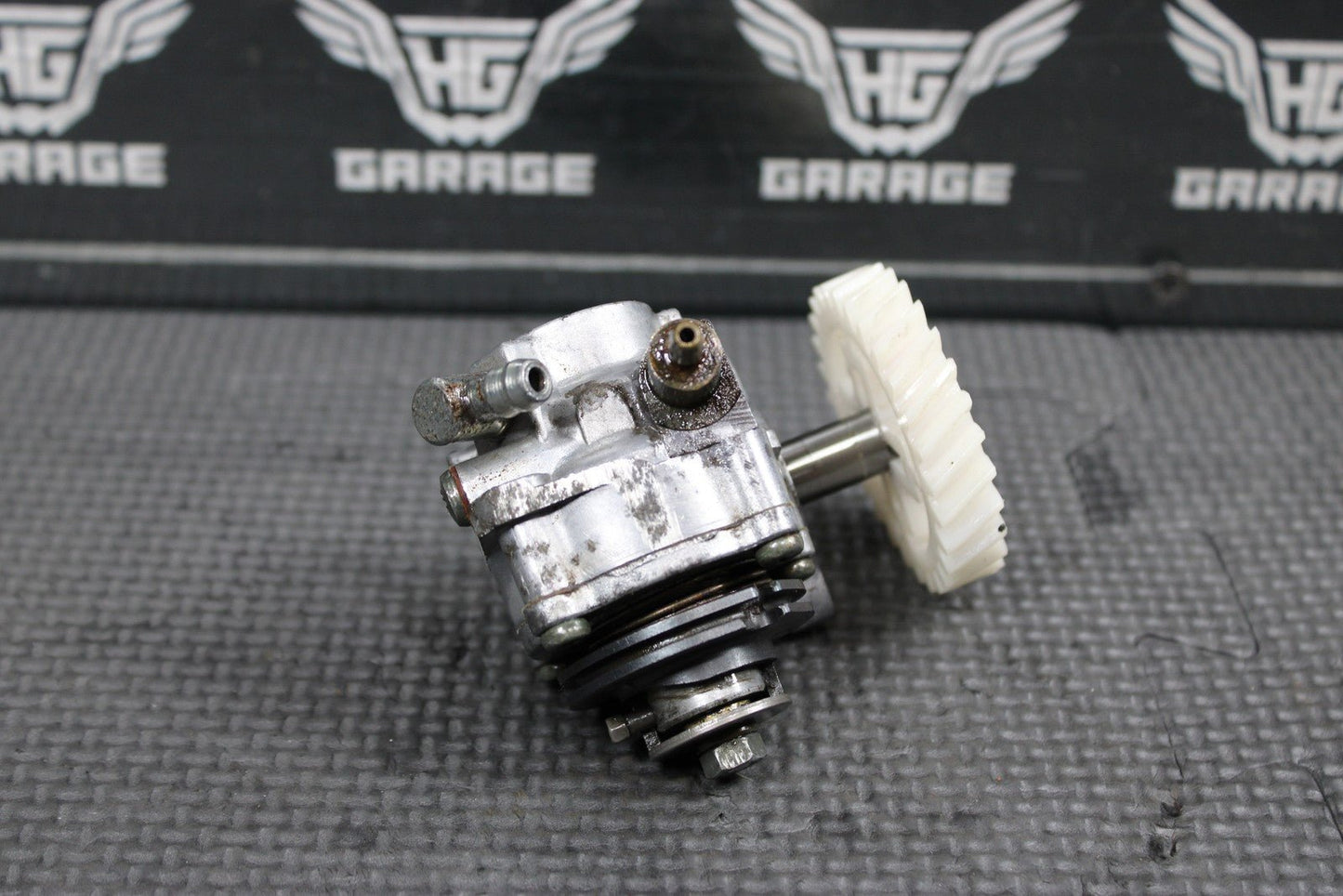 1997 YAMAHA 90 - 00 RT100 OEM ENGINE MOTOR OIL PUMP 3UL - 13101 - 00 - 00 - hggarage
