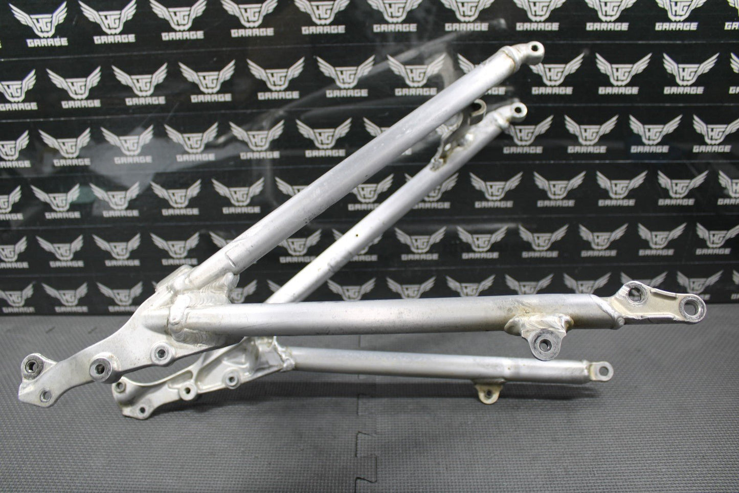 2008 06 - 09 HONDA CRF250R OEM REAR BACK FRAME SUBFRAME DUAL MUFFLER 50200 - KRN - 850 - hggarage