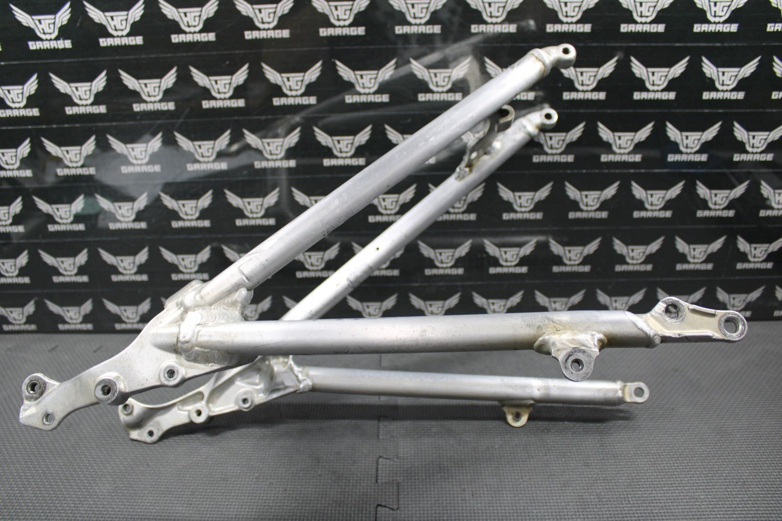 2008 06 - 09 HONDA CRF250R OEM REAR BACK FRAME SUBFRAME DUAL MUFFLER 50200 - KRN - 850 - hggarage
