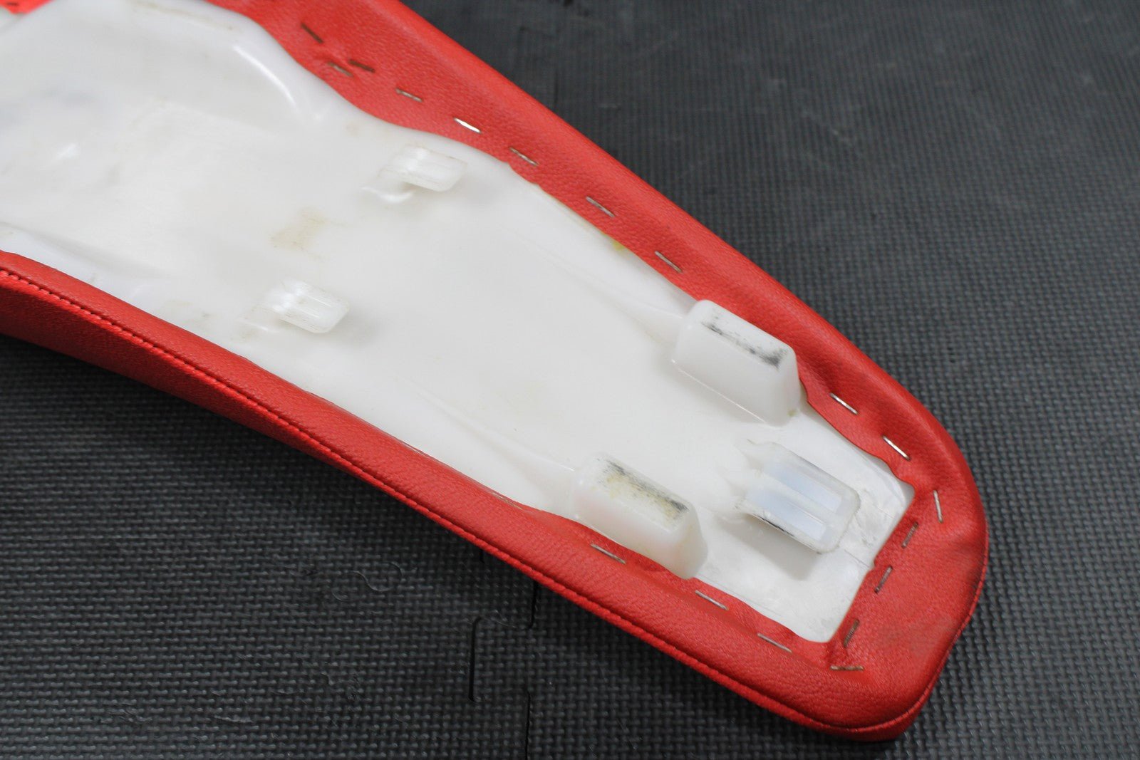2018 HONDA 18 - 21 CRF250R OEM SEAT SADDLE CUSHION COVER 77100 - MKE - A02ZA - hggarage