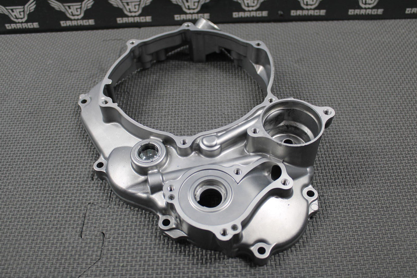2020 YAMAHA 19 - 22 YZ250F OEM RIGHT CASE INNER CLUTCH COVER B7B - 15431 - 00 - 00 GOOD! - hggarage