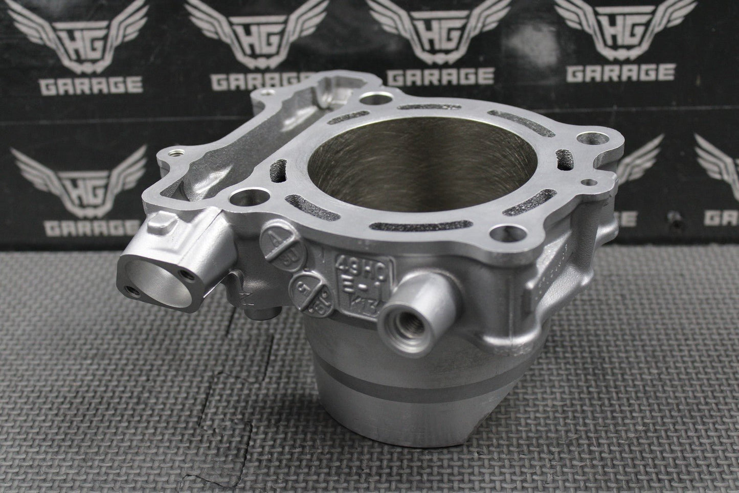 2020 SUZUKI 19 - 24 RMZ250 OEM CYLINDER BORE JUG TOP END 11211 - 46K00 - 0F0 NICE! - hggarage