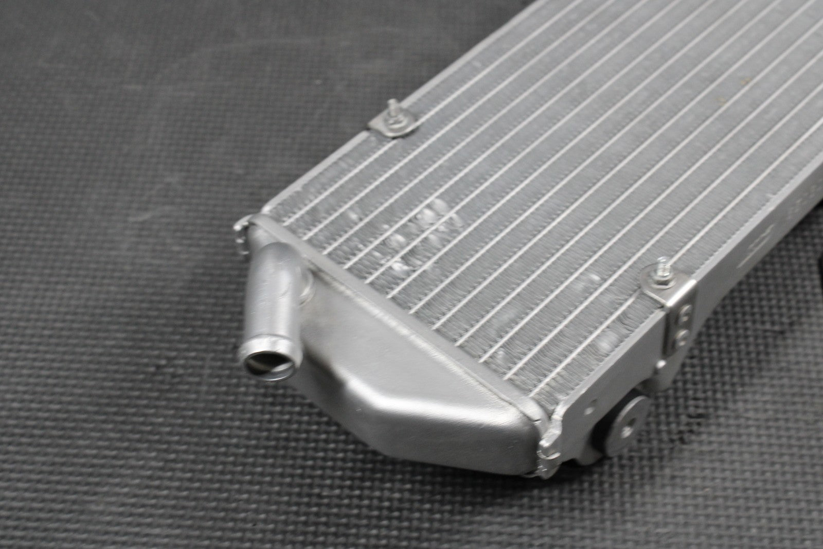 2013 HUSQVARNA TE511 OEM ENGINE LEFT SIDE MOTOR COOLING COOLER RADIATOR 8000H741 - hggarage