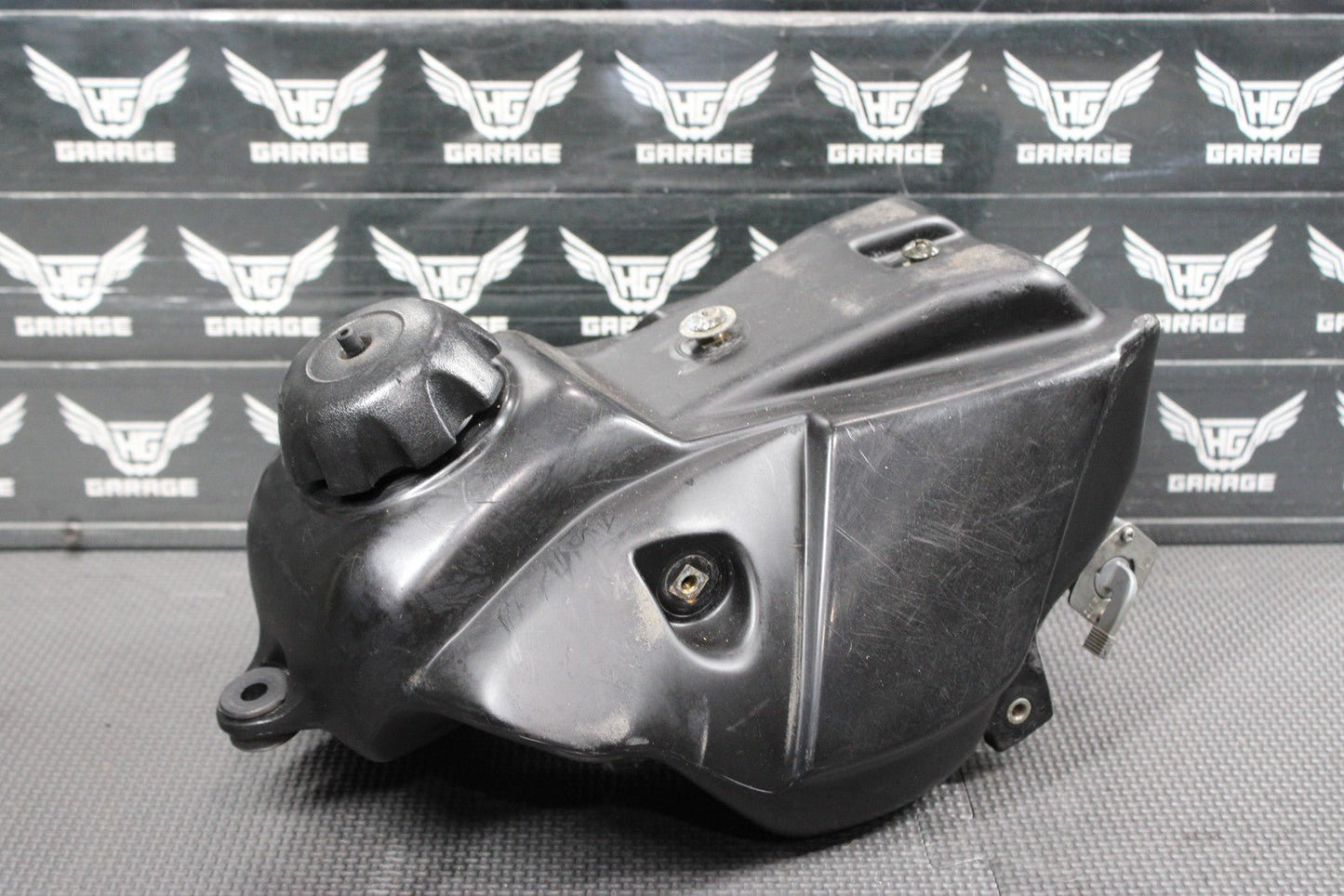 2003 KAWASAKI 02 - 22 KX65 OEM GAS TANK FUEL CELL PETROL RESERVOIR 51001 - 1676 - 6Z - hggarage