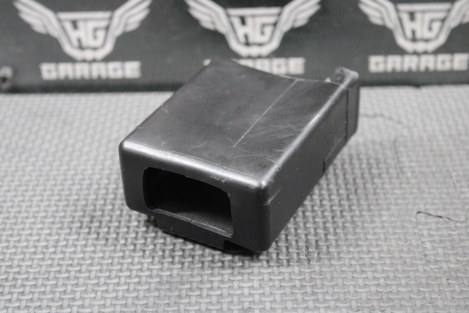 2001 HONDA 89 - 01 CR500R OEM CDI RUBBER MOUNT SLEEVE BOOT HOLDER 30401 - KZ3 - 861 - hggarage