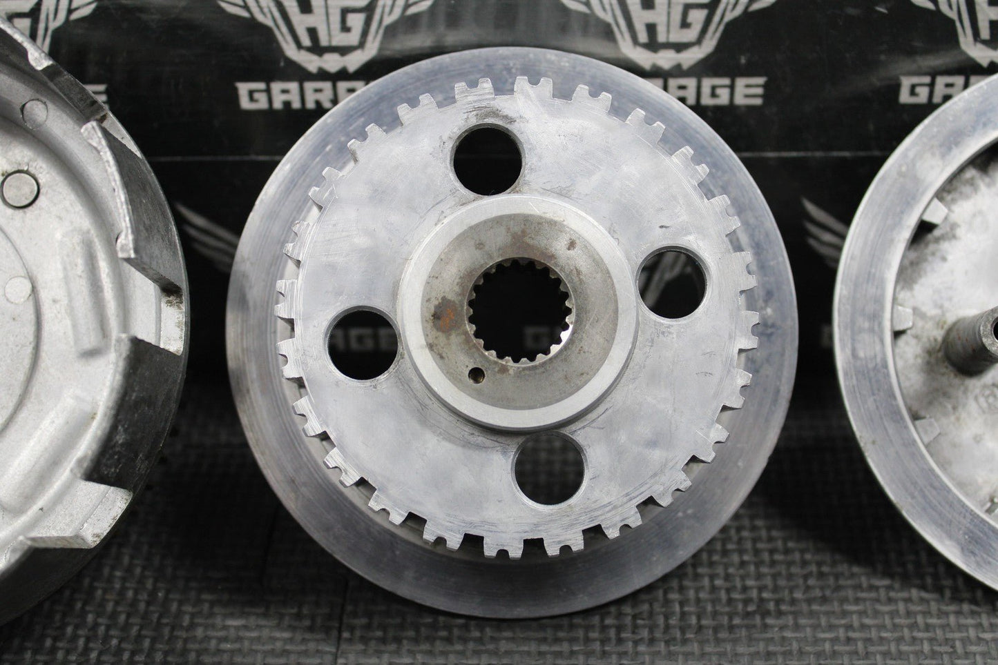 1989 HONDA 88 - 95 XR250R OEM CLUTCH BASKET HUB PRESSURE PLATE W PLATES SPRINGS - hggarage