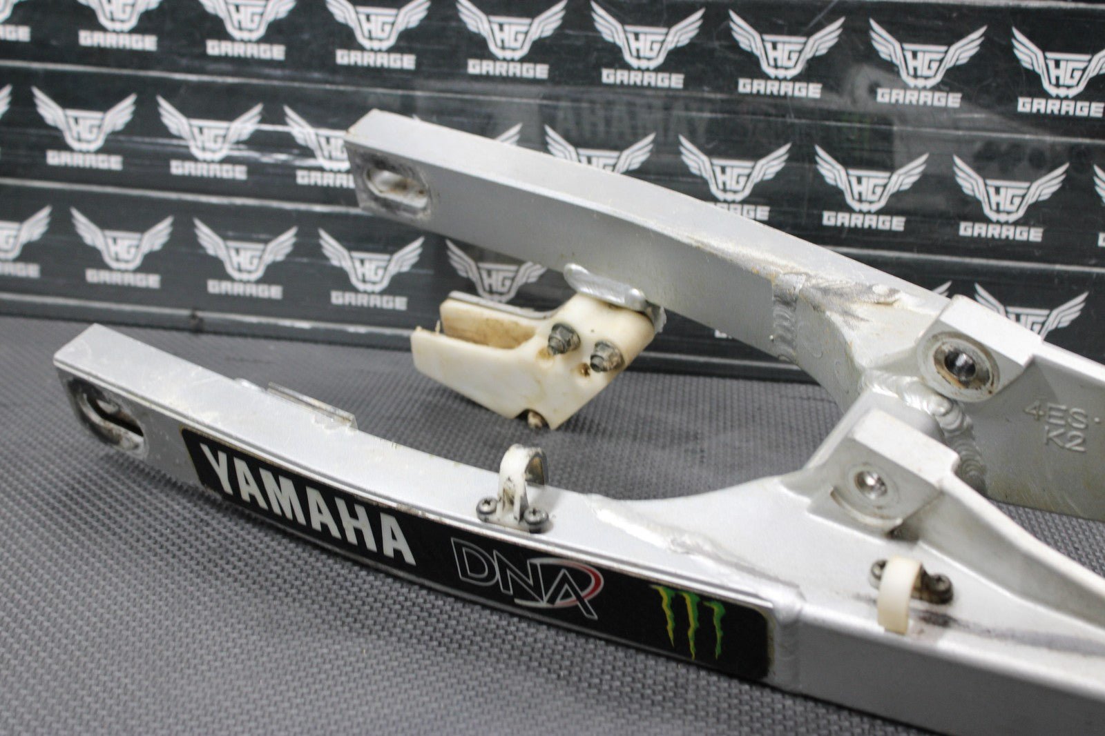 2007 03 - 18 YAMAHA YZ85 OEM SWINGARM SWING ARM SUSPENSION 5PA - 22110 - 00 - 00 - hggarage