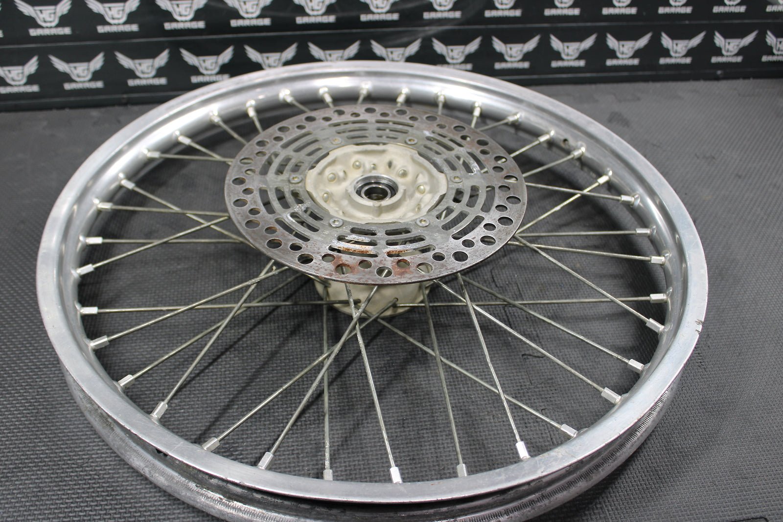 1999 SUZUKI 96 - 00 RM125 RM250 OEM FRONT WHEEL RIM 54111 - 36E10 55311 - 36E00 - hggarage