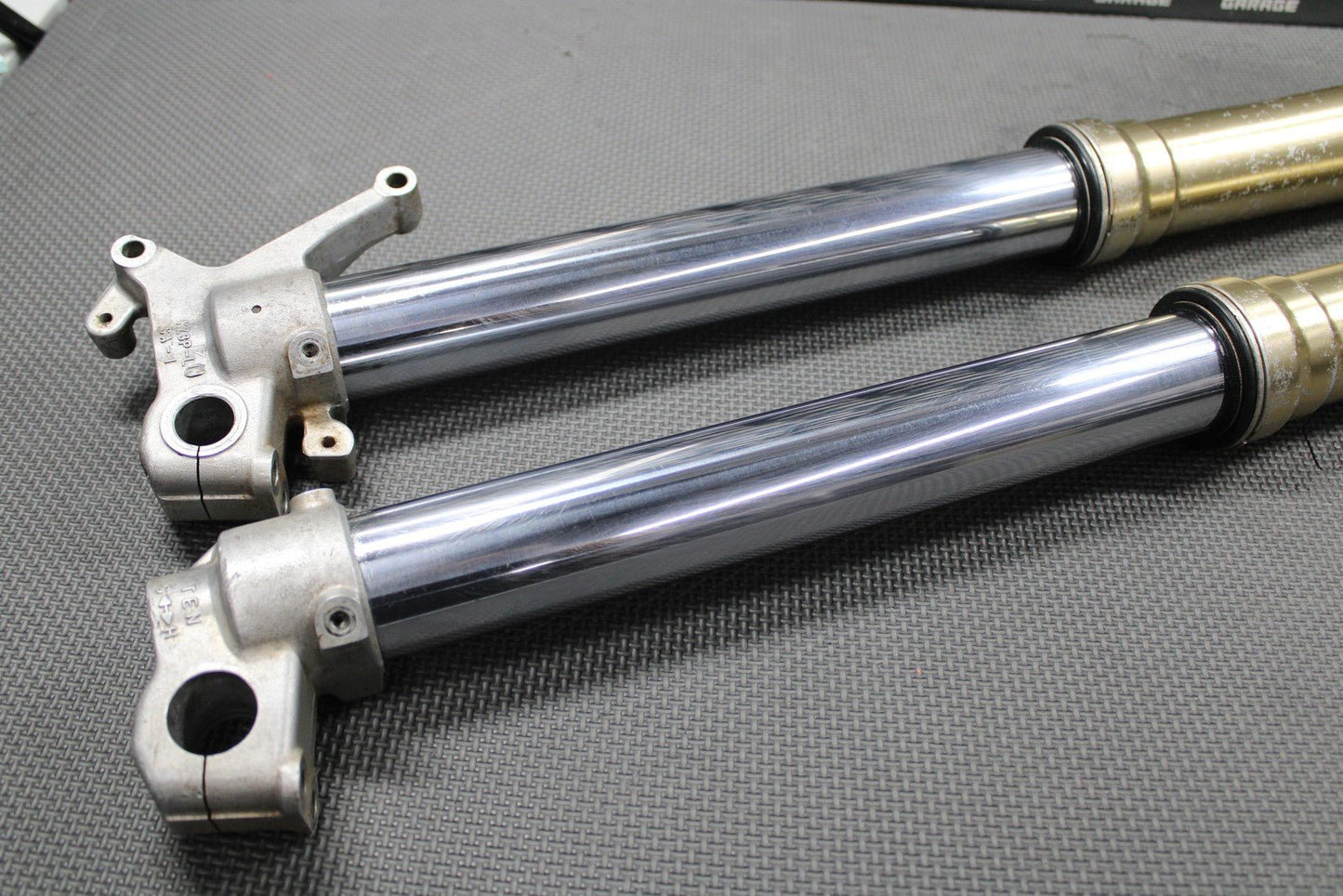 2001 HONDA CR250R OEM RIGHT LEFT FRONT SUSPENSION FORKS SHOCKS 51400 - KZ3 - J31ZA - hggarage