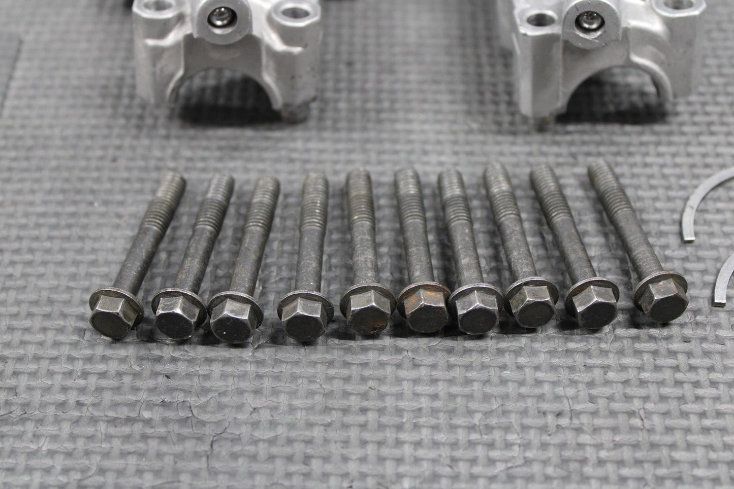 2003 YAMAHA 03 - 05 YZ450F WR450F OEM CYLINDER HEAD CAM CAPS CAMSHAFT TOWERS BOLTS - hggarage