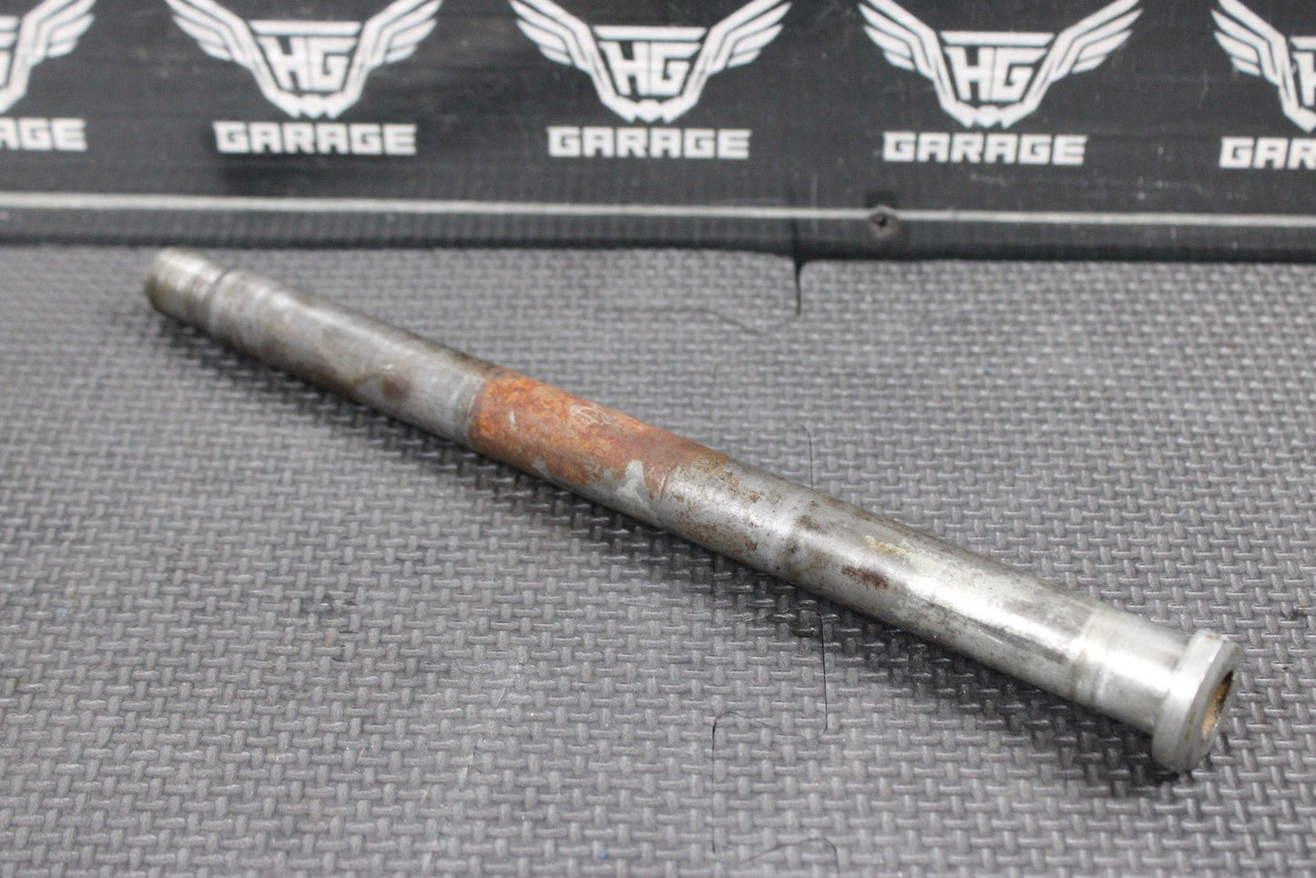 2006 YAMAHA YZ450F OEM REAR BACK SWINGARM BOLT SUSPENSION PIVOT AXLE 1C3 - 22141 - 1 - hggarage