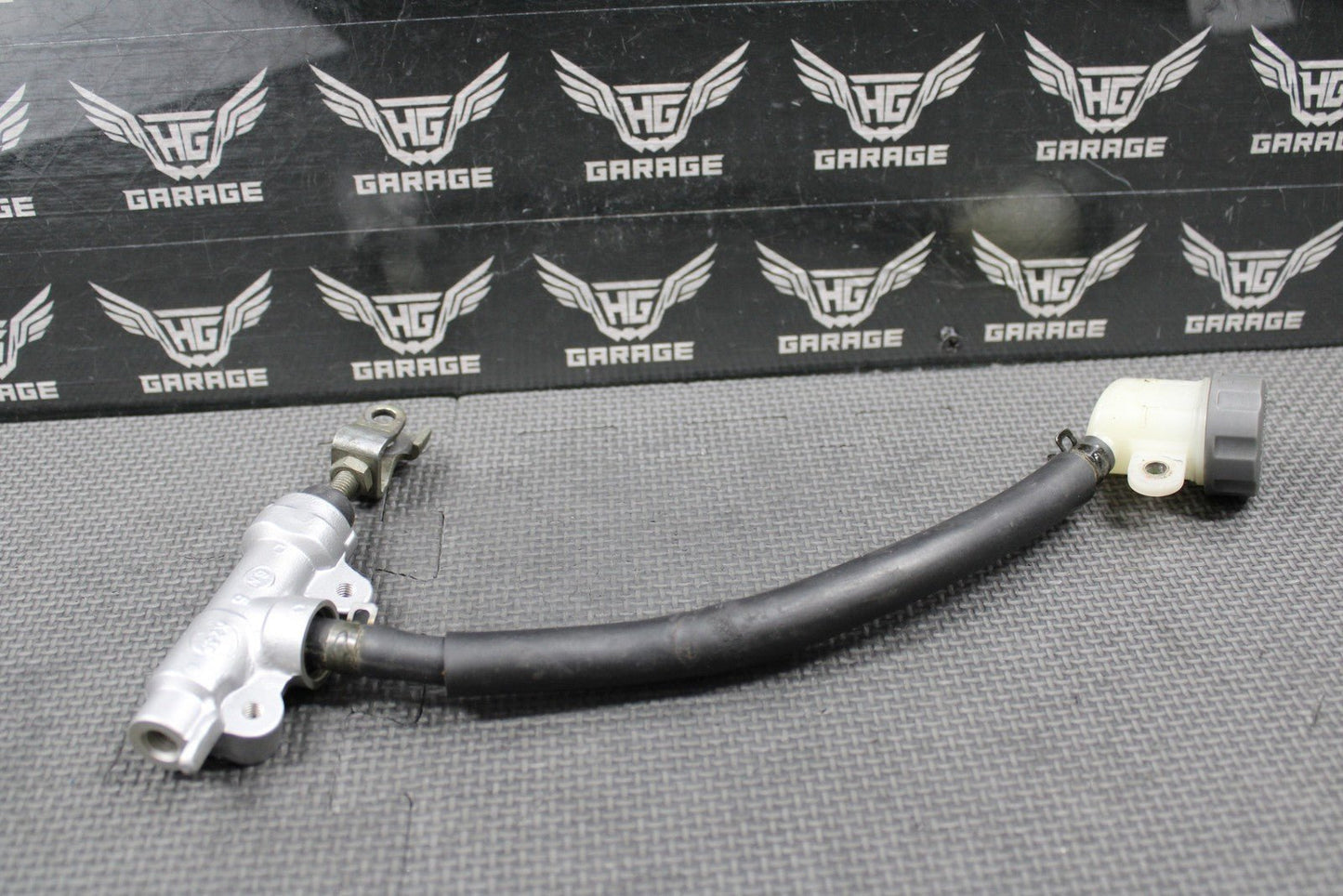 1997 HONDA 97 - 01 CR250R OEM REAR BACK BRAKE MASTER CYLINDER 43510 - KZ3 - B01 NICE! - hggarage