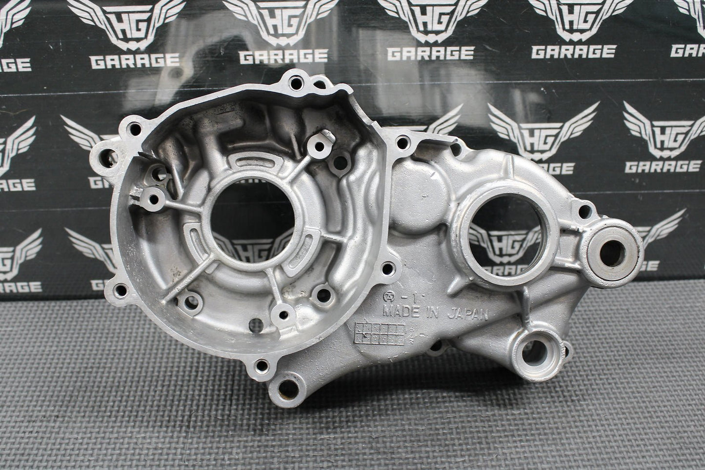 1999 KAWASAKI KX60 85 - 03 OEM LEFT ENGINE MOTOR CRANKCASE CRANK CASE 14001 - 1317 - hggarage