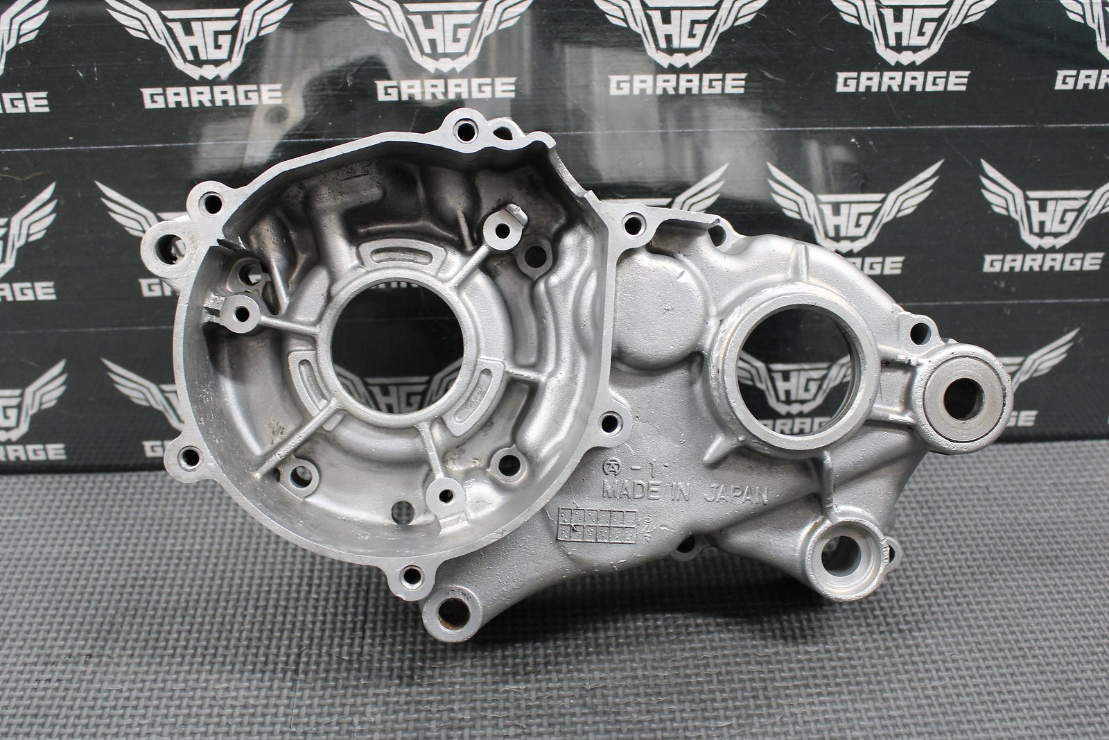 1999 KAWASAKI KX60 85 - 03 OEM LEFT ENGINE MOTOR CRANKCASE CRANK CASE 14001 - 1317 - hggarage