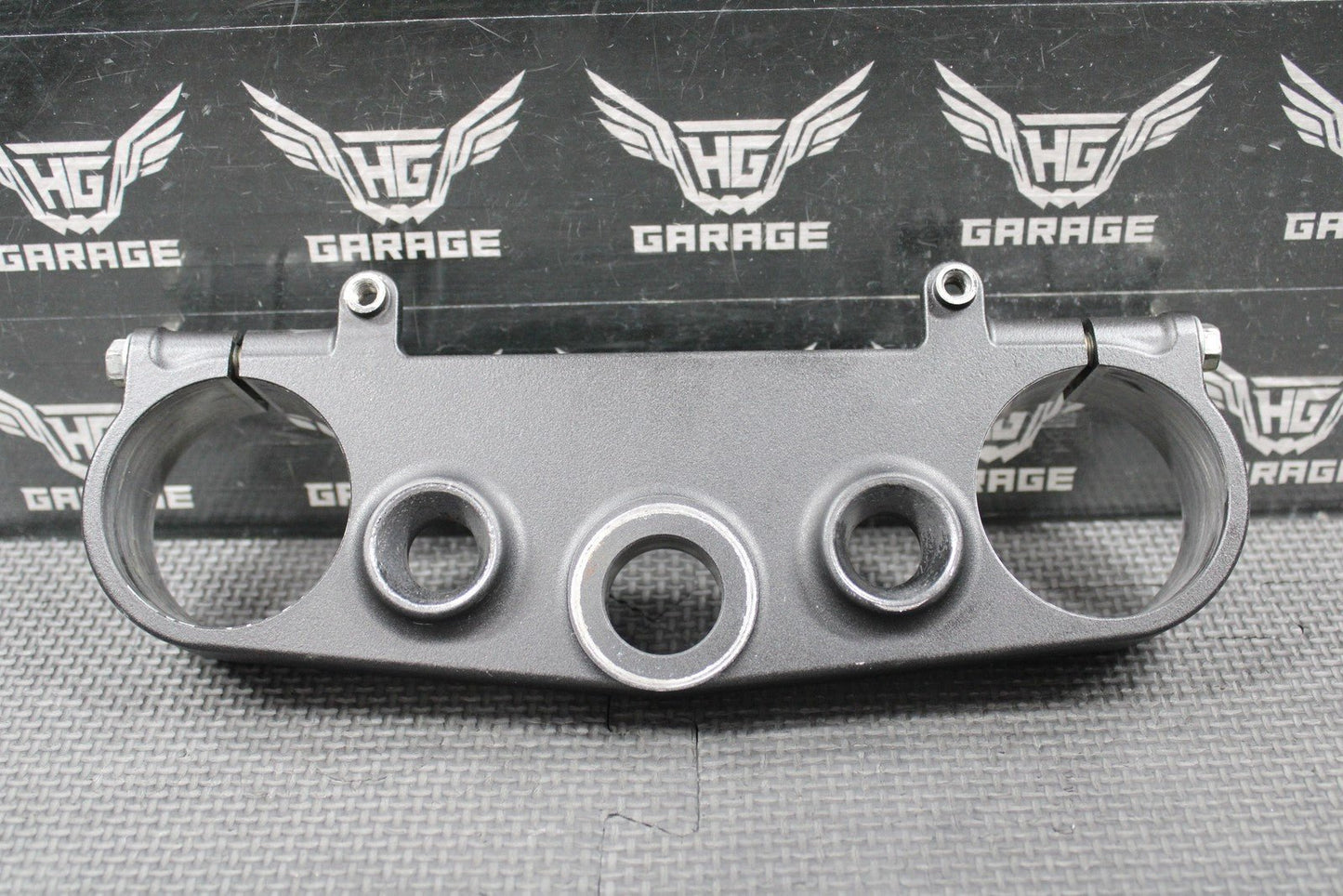 2019 SUZUKI RMZ250 OEM FRONT FORK UPPER TRIPLE TREE CLAMP BRACKET 51311 - 46K00 - hggarage
